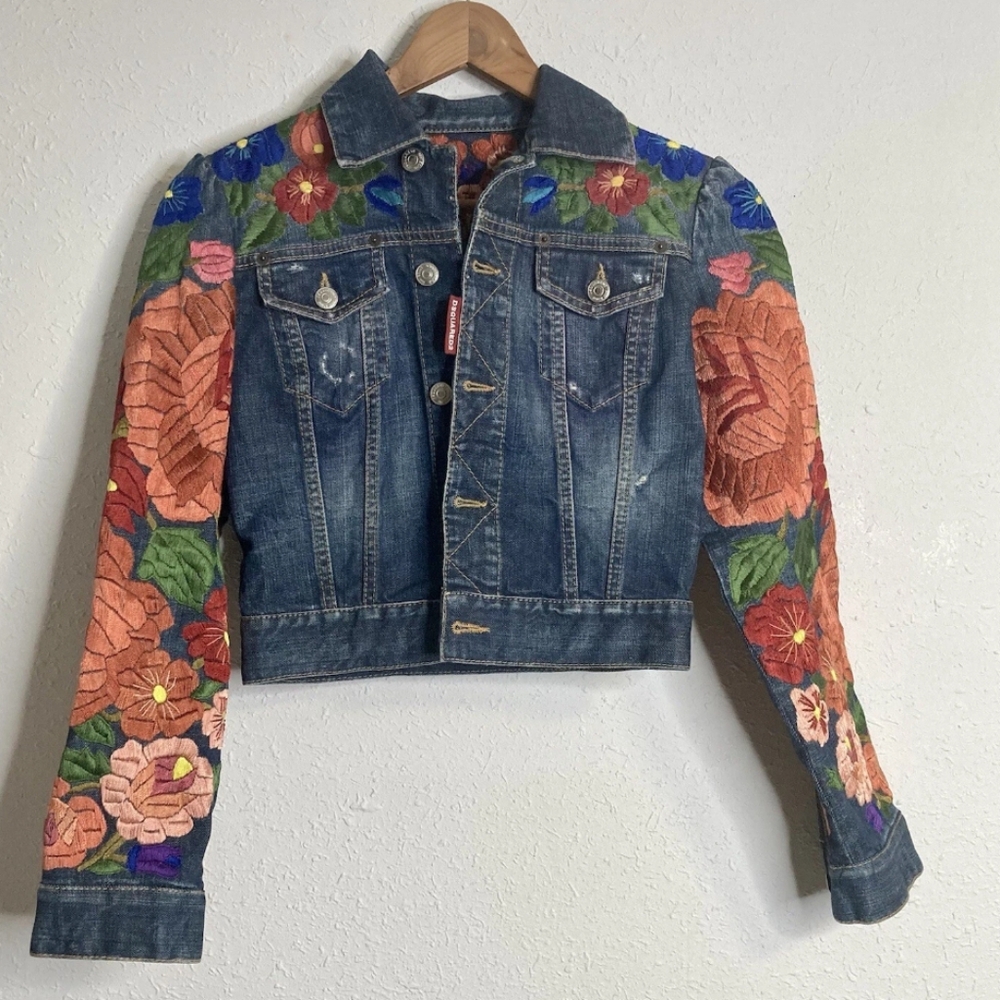 Auth Women's Dsquared2  Blue Distressed Denim Jacket - 38 XS Floral Embroidered